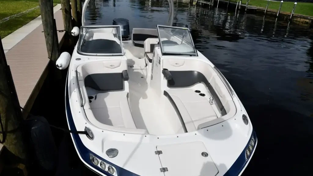 Chaparral Suncoast 250 300hp Rental Boat Bow - Amy's Boat Rental Cape Coral Florida