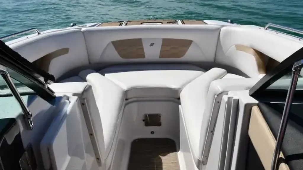 Four Winns HD 240 250hp Rental Boat Bow - Amy's Boat Rental Cape Coral Florida