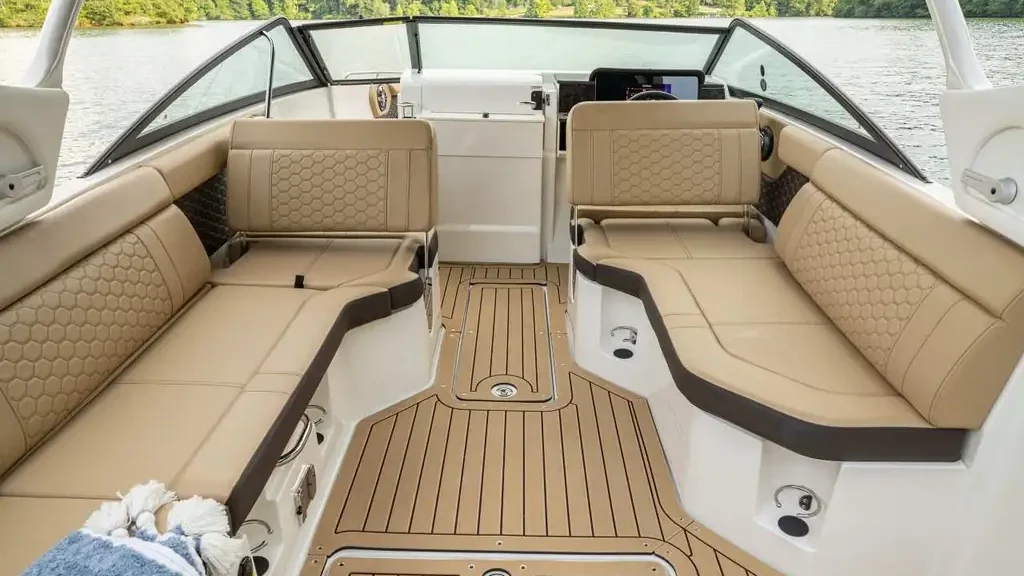 Sea Ray 250 SDX 250hp Rental Boat Stern - Amy's Boat Rental Cape Coral Florida