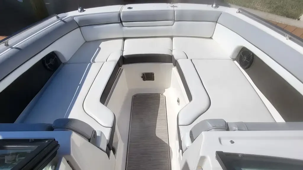 Sea Ray 270 SDX 350hp Rental Boat Bow - Amy's Boat Rental Cape Coral Florida