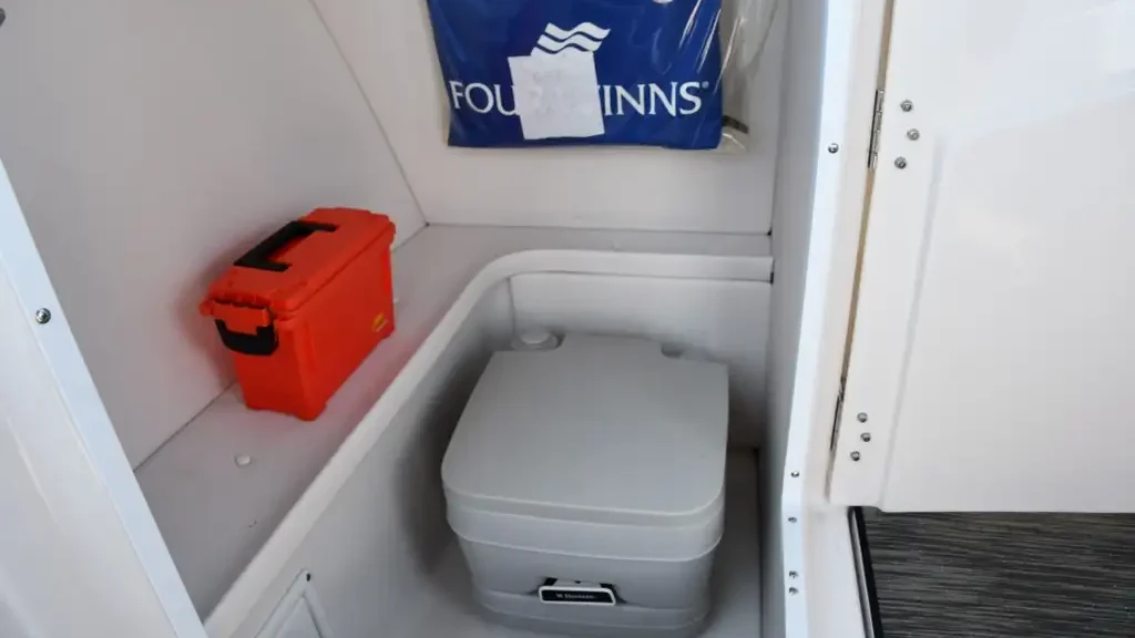 Four Winns HD 220 200hp Rental Boat Toilet - Amy's Boat Rental Cape Coral Florida