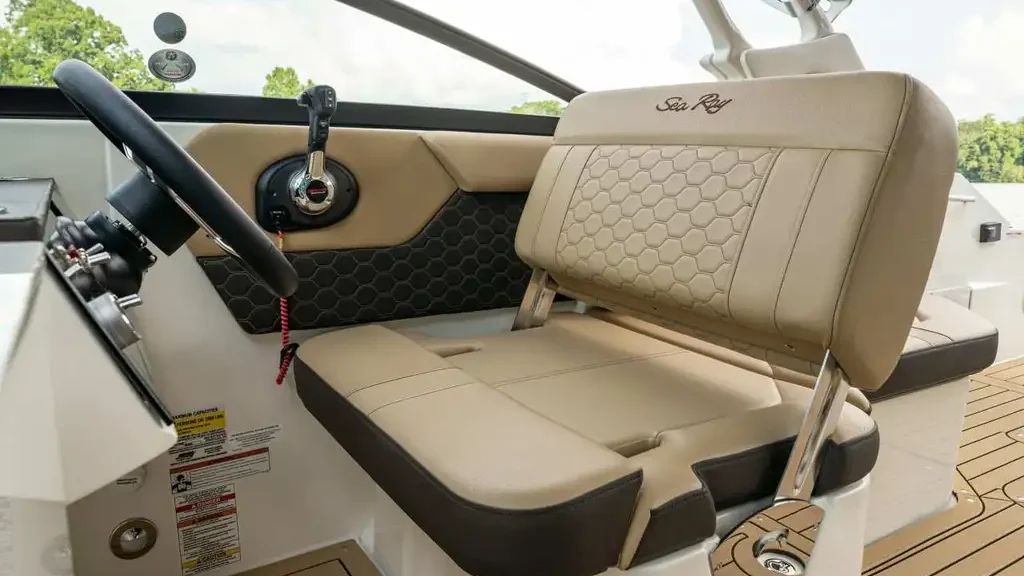 Sea Ray 250 SDX 250hp Rental Boat Cockpit - Amy's Boat Rental Cape Coral Florida